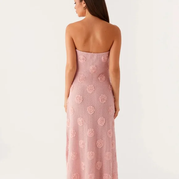 Elegant Pink Strapless Dress - Picture 2 of 6